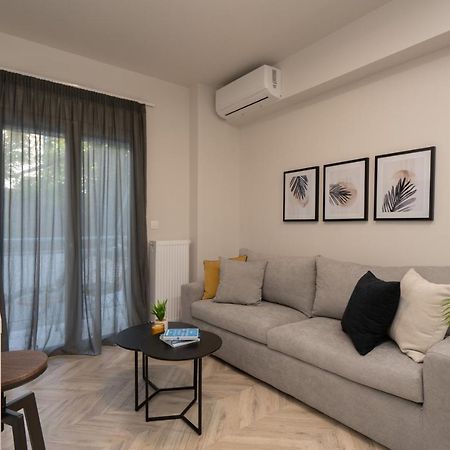 Charming Two Bedrooms Apartment Walk To Acropolis アテネ エクステリア 写真