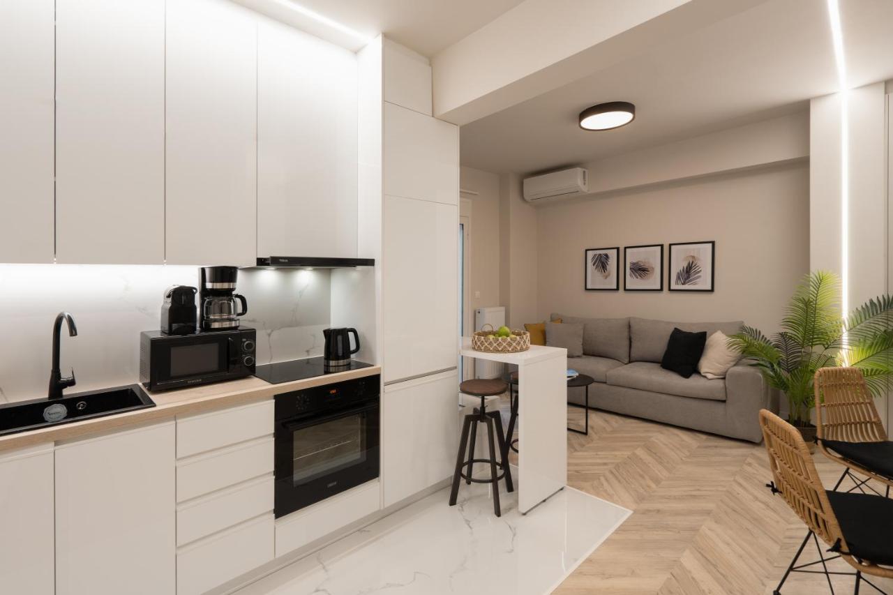 Charming Two Bedrooms Apartment Walk To Acropolis アテネ エクステリア 写真