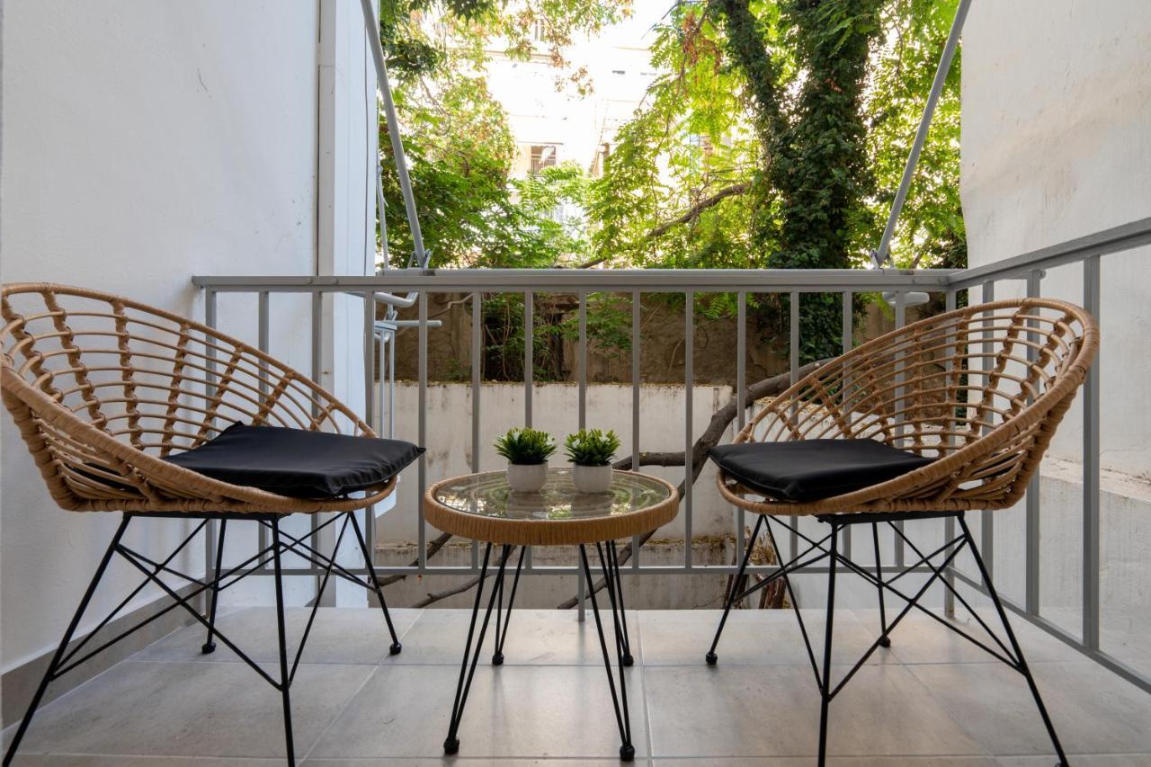Charming Two Bedrooms Apartment Walk To Acropolis アテネ エクステリア 写真