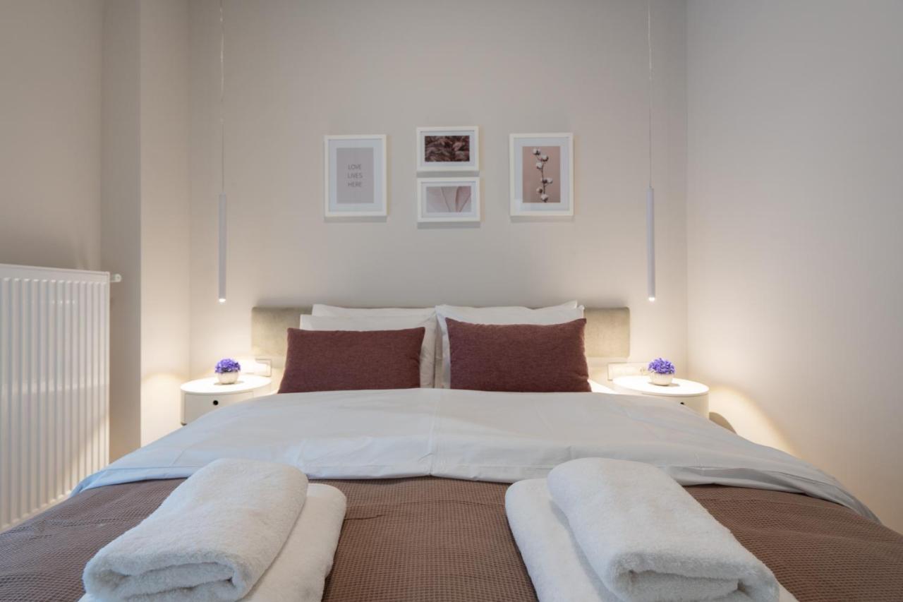 Charming Two Bedrooms Apartment Walk To Acropolis アテネ エクステリア 写真