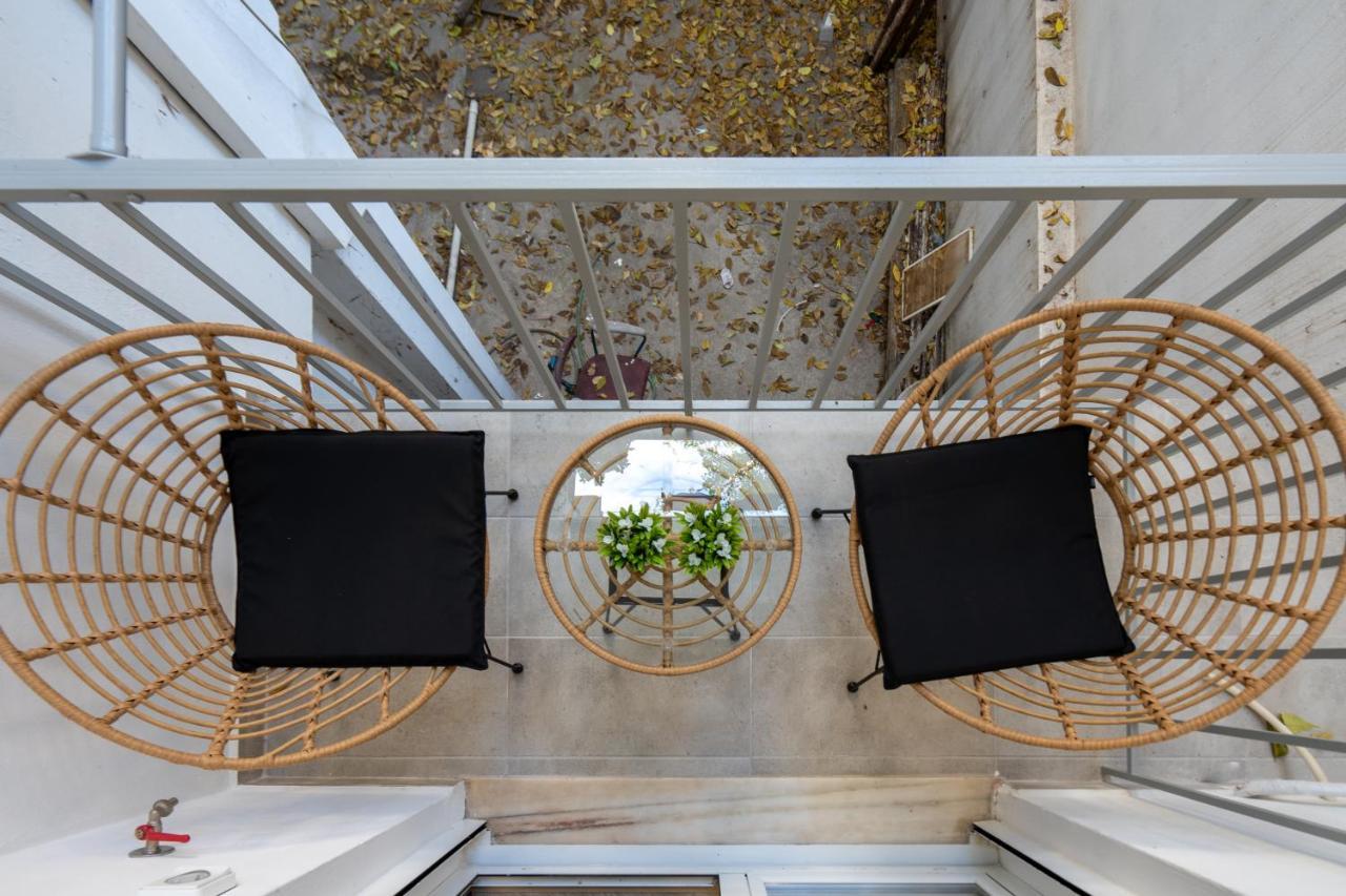 Charming Two Bedrooms Apartment Walk To Acropolis アテネ エクステリア 写真