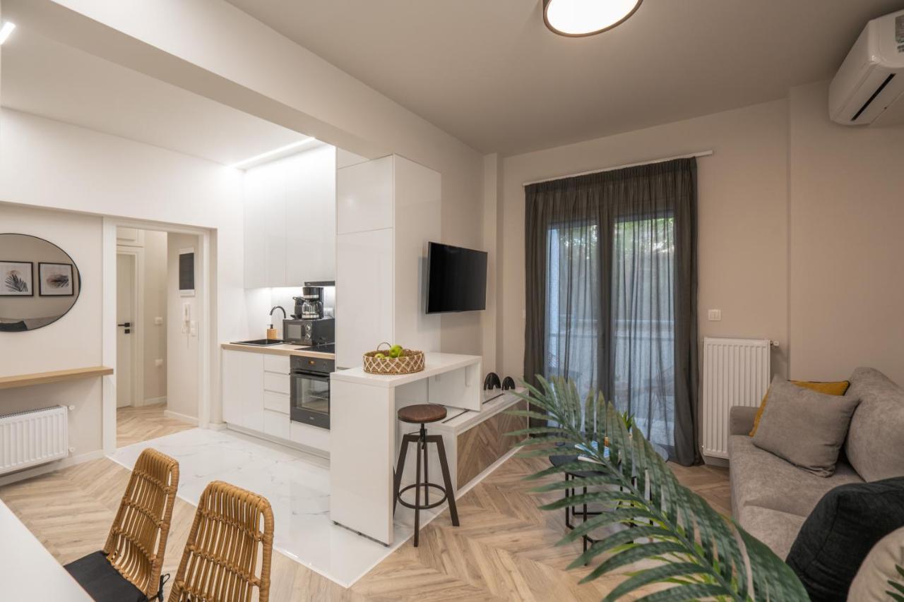 Charming Two Bedrooms Apartment Walk To Acropolis アテネ エクステリア 写真