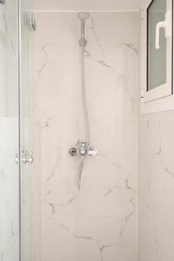 Charming Two Bedrooms Apartment Walk To Acropolis アテネ エクステリア 写真