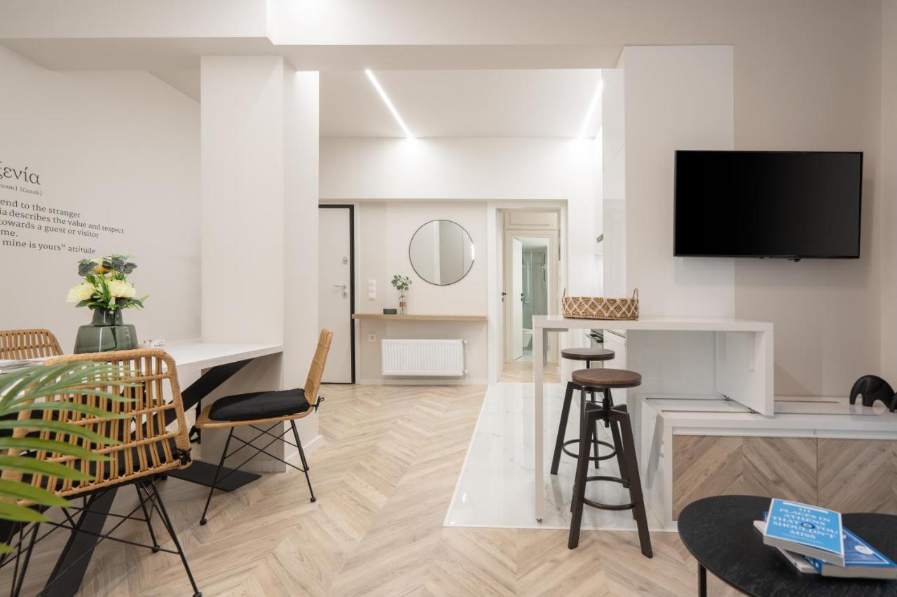 Charming Two Bedrooms Apartment Walk To Acropolis アテネ エクステリア 写真